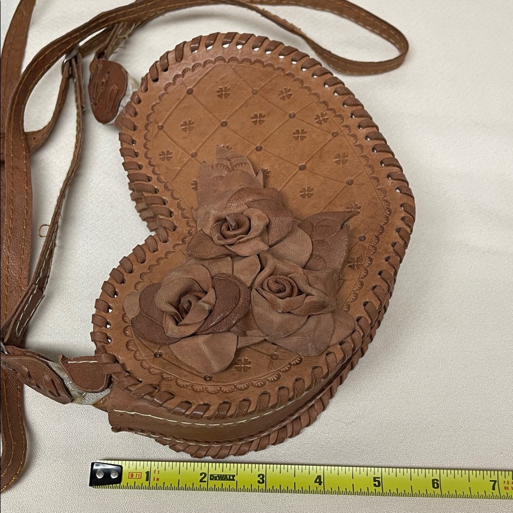 Heart Tooled Leather Crossbody Bag With Roses - Picture 16 of 16